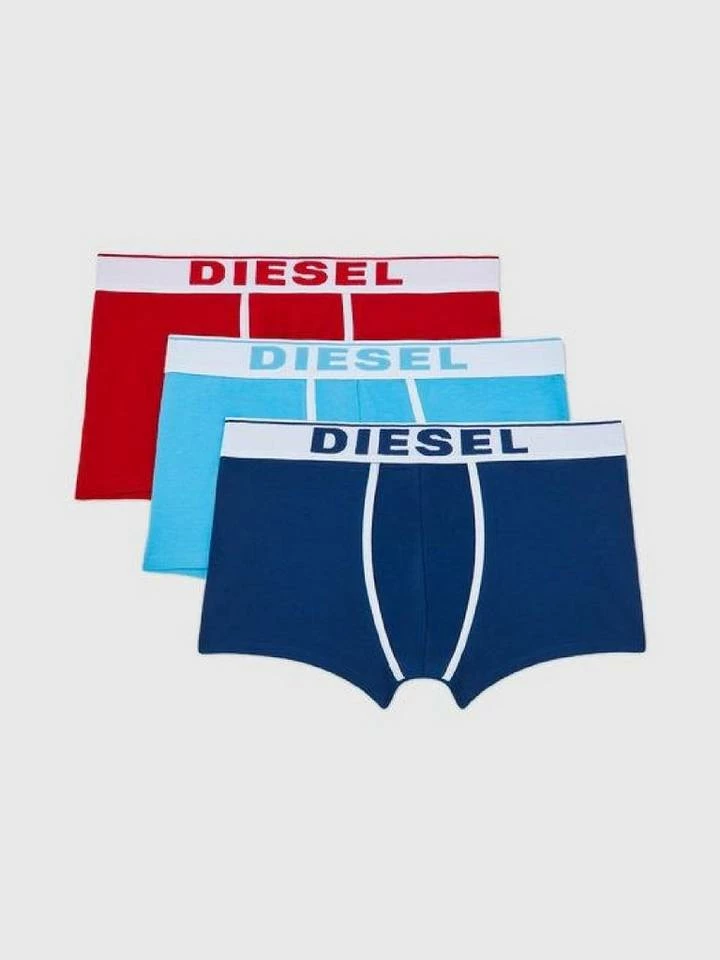 Diesel Boxershorts »Damien Classic Trunk« (3 Stück) im 3er Pack Grau#ft5_slash#oliv#ft5_slash#blau, Schwarz#ft5_slash#weiß#ft5_slash#rot, Schwarz#ft5_slash#weiß#ft5_slash#blau, Rot#ft5_slash#hellblau#ft5_slash#blau 8 Diesel Boxershorts »Damien Classic Trunk« (3 Stück) im 3er Pack Grau#ft5_slash#oliv#ft5_slash#blau, Schwarz#ft5_slash#weiß#ft5_slash#rot, Schwarz#ft5_slash#weiß#ft5_slash#blau, Rot#ft5_slash#hellblau#ft5_slash#blau – Bild 8