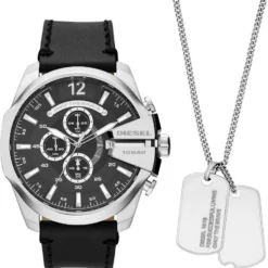 Diesel Chronograph »MEGA CHIEF, DZ4559«, (Set, 4-tlg., mit Kette und 2 abnehmbaren Anhängern)